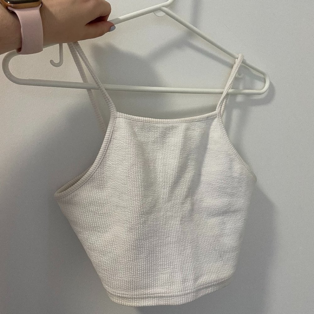 White Top Shop Crop